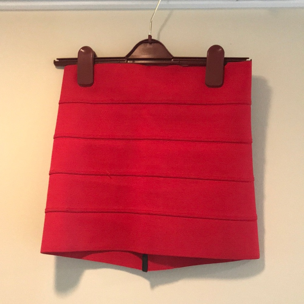 Red bandage skirt